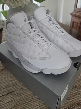 Air Jordan 13 Retro Low Men’s Basketball Shoes — White/Grey SIZE 8